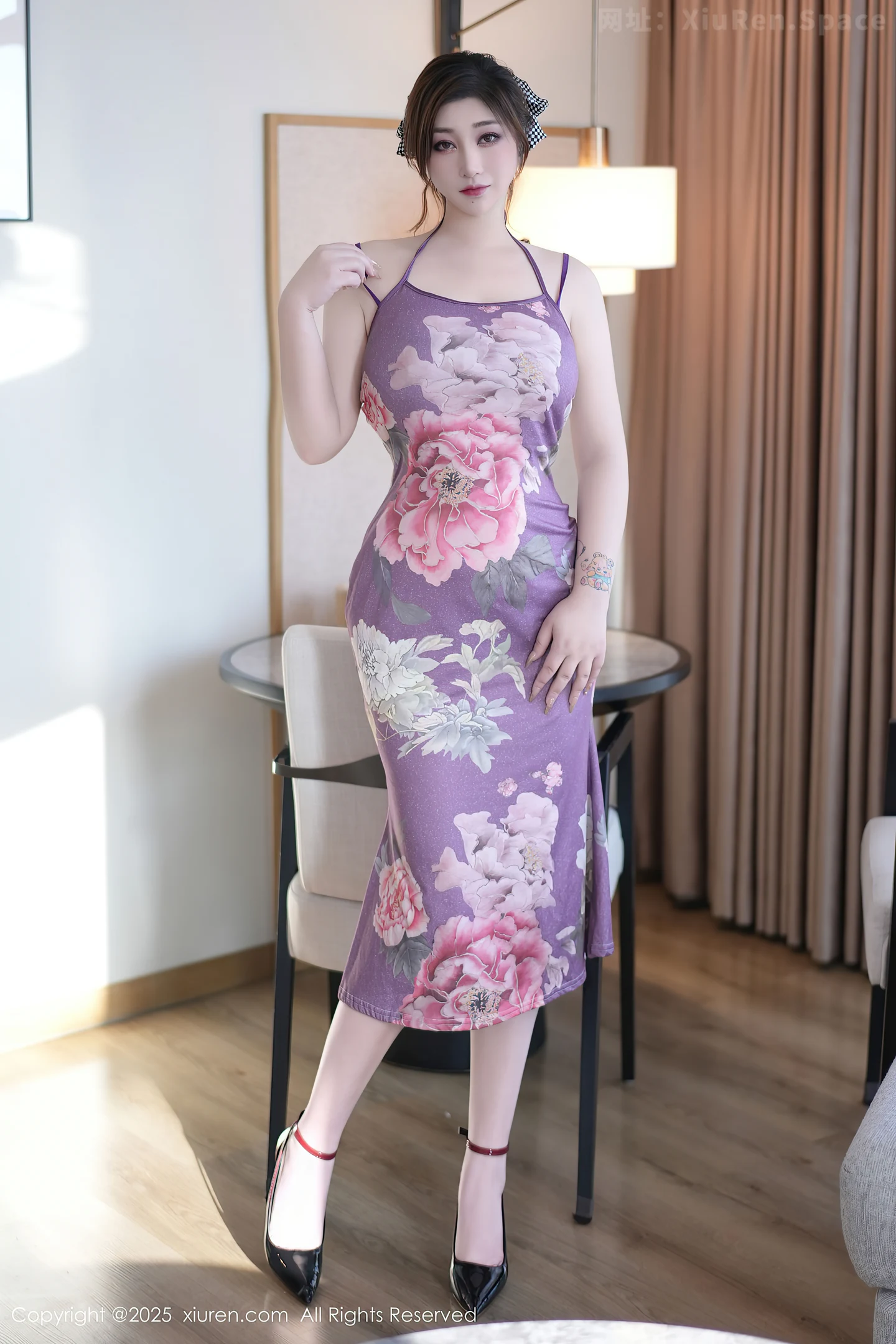 图片[4]-[XiuRen秀人网] VOL.9850 女神妲己 Toxic性感紫色连衣裙露紫色情趣内衣秀丰腴身姿诱惑写真69P-秀人网官方网站